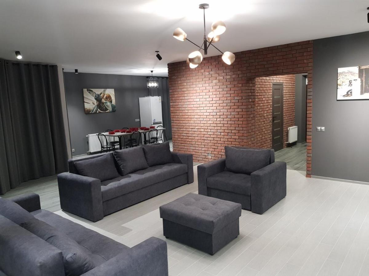 Uzhorod 3 Room Lovely House ภายนอก รูปภาพ