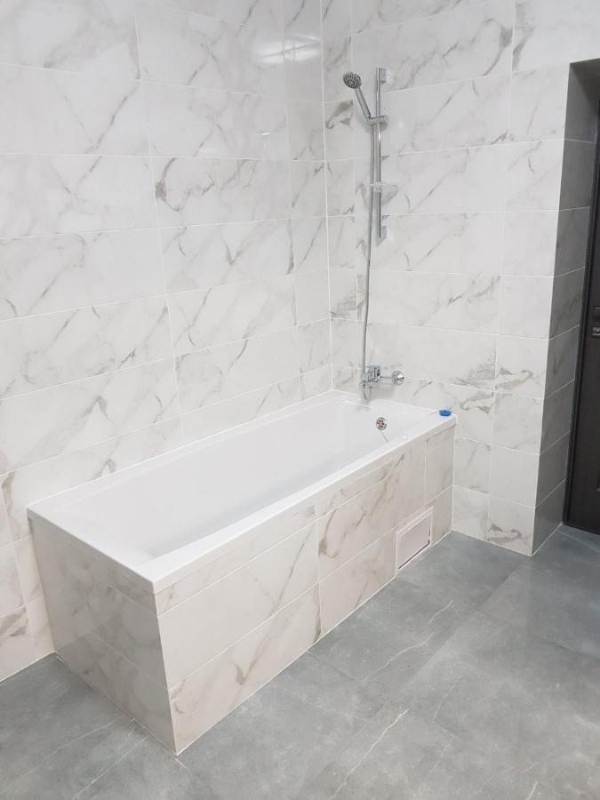 Uzhorod 3 Room Lovely House ภายนอก รูปภาพ