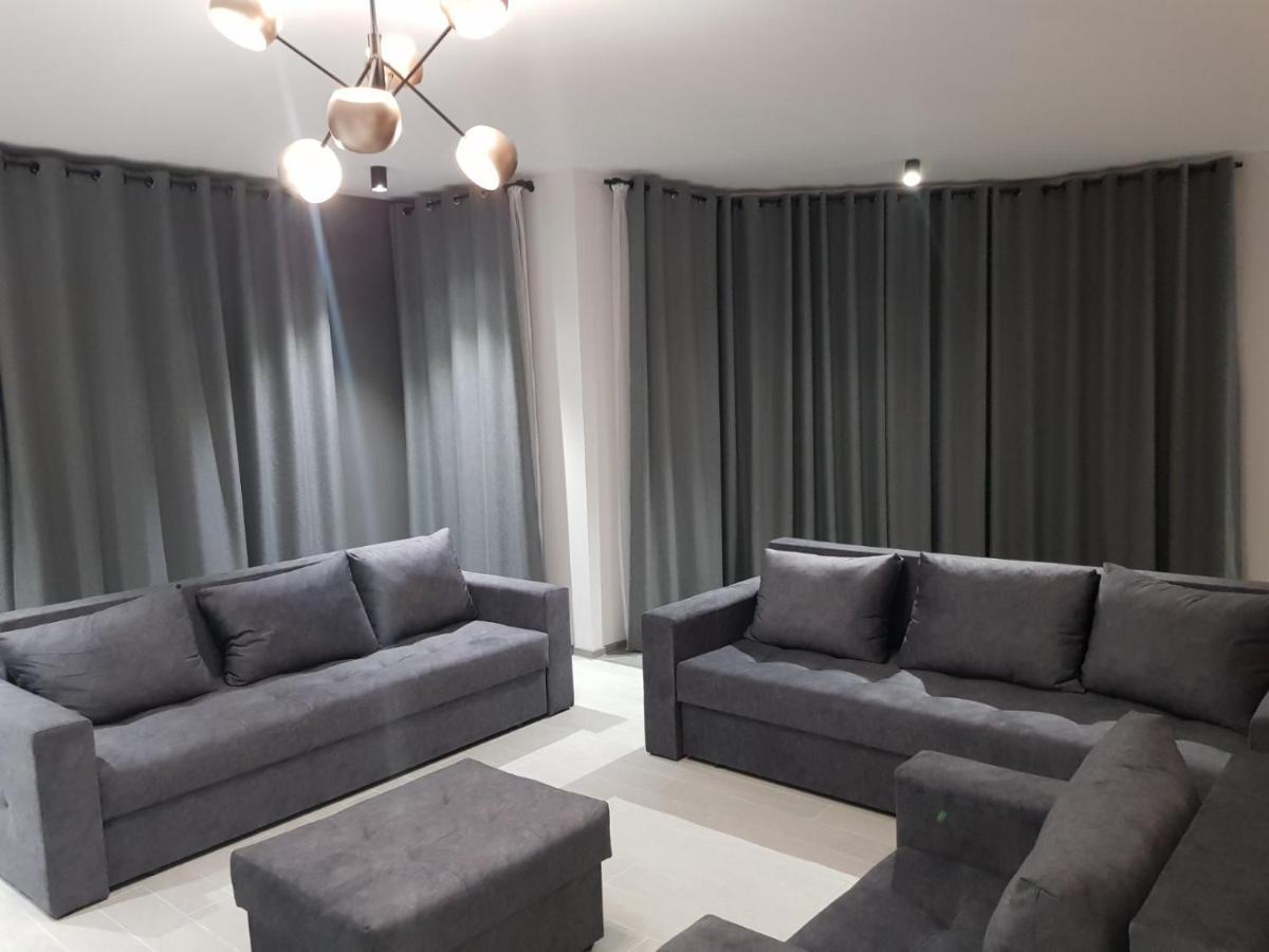 Uzhorod 3 Room Lovely House ภายนอก รูปภาพ
