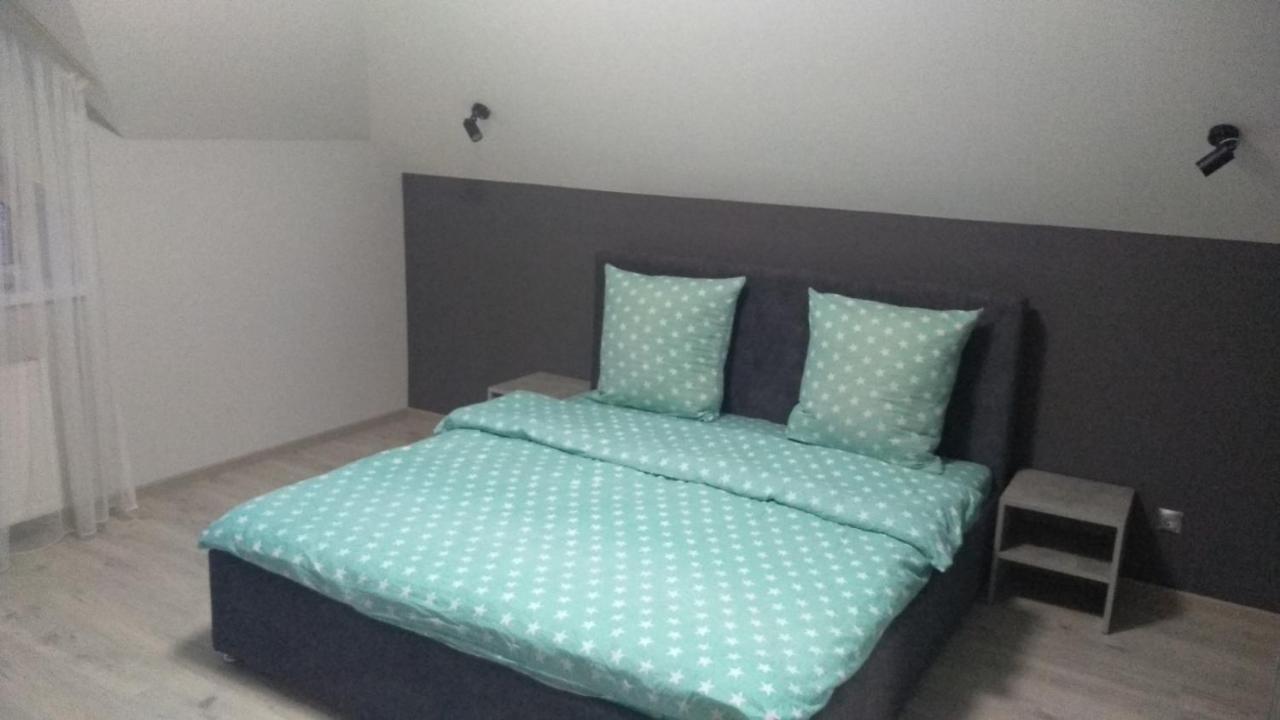 Uzhorod 3 Room Lovely House ภายนอก รูปภาพ